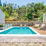 Vila Barocco Corfu *